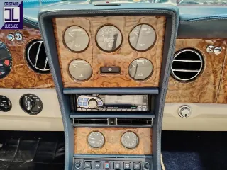 Foto 35 di 64: BENTLEY AZURE 1996