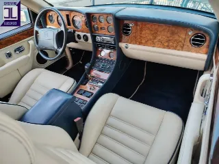 Foto 42 di 64: BENTLEY AZURE 1996