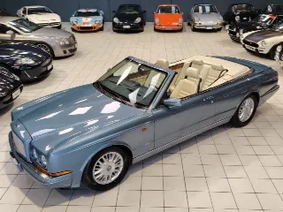 Foto 4 di 64: BENTLEY AZURE 1996