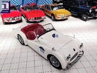 Foto 11 di 487: TRIUMPH TR3 SPORT 1955 ELEGGIBILE 1000 MIGLIA