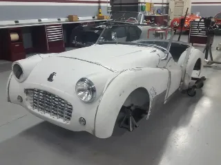 Foto 205 di 487: TRIUMPH TR3 SPORT 1955 ELEGGIBILE 1000 MIGLIA