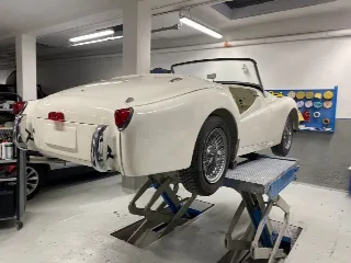 Foto 262 di 487: TRIUMPH TR3 SPORT 1955 ELEGGIBILE 1000 MIGLIA