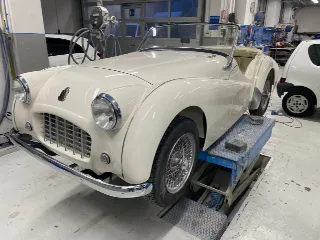 Foto 264 di 487: TRIUMPH TR3 SPORT 1955 ELEGGIBILE 1000 MIGLIA