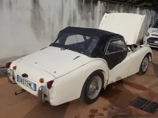 Foto 82 di 487: TRIUMPH TR3 SPORT 1955 ELEGGIBILE 1000 MIGLIA