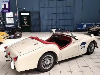 Foto 8 di 487: TRIUMPH TR3 SPORT 1955 ELEGGIBILE 1000 MIGLIA