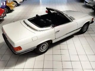 Foto 10 di 53: MERCEDES 280 SL W107 1981