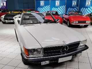 Foto 13 di 53: MERCEDES 280 SL W107 1981