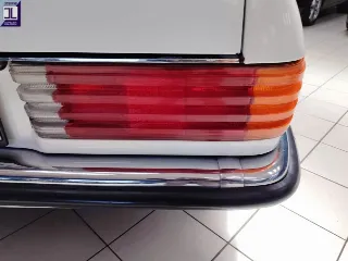 Foto 21 di 53: MERCEDES 280 SL W107 1981
