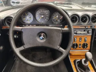 Foto 37 di 53: MERCEDES 280 SL W107 1981