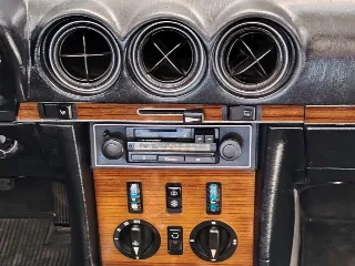 Foto 40 di 53: MERCEDES 280 SL W107 1981