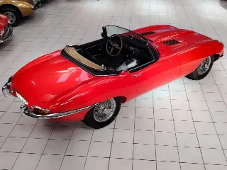 Foto 11 di 57: JAGUAR E TYPE S1 3.8 ROADSTER 1963