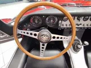 Foto 34 di 57: JAGUAR E TYPE S1 3.8 ROADSTER 1963