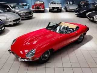Foto 6 di 57: JAGUAR E TYPE S1 3.8 ROADSTER 1963