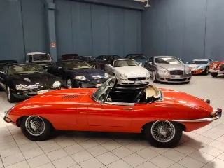 Foto 9 di 57: JAGUAR E TYPE S1 3.8 ROADSTER 1963