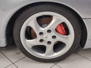 Foto 31 di 71: PORSCHE 993 CARRERA 4S COUPE’ 1995