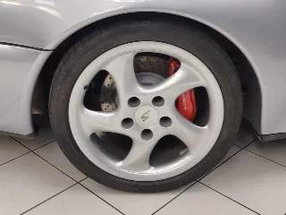 Foto 32 di 71: PORSCHE 993 CARRERA 4S COUPE’ 1995
