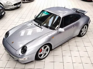 Foto 5 di 71: PORSCHE 993 CARRERA 4S COUPE’ 1995