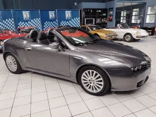 Foto 11 di 86: ALFA ROMEO 939 SPIDER 2.200 JTS 185 CV TWIN SPARK 2007