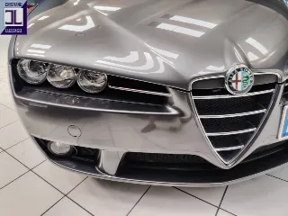 Foto 13 di 86: ALFA ROMEO 939 SPIDER 2.200 JTS 185 CV TWIN SPARK 2007