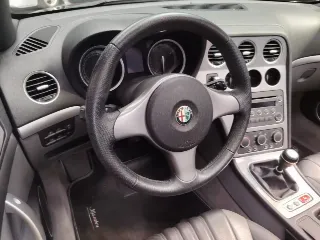 Foto 55 di 86: ALFA ROMEO 939 SPIDER 2.200 JTS 185 CV TWIN SPARK 2007