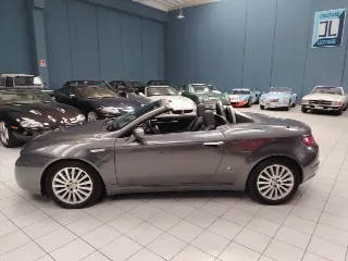 Foto 6 di 86: ALFA ROMEO 939 SPIDER 2.200 JTS 185 CV TWIN SPARK 2007