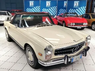 Foto 12 di 58: MERCEDES BENZ 280 SL W113 PAGODA 1969