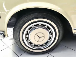 Foto 25 di 58: MERCEDES BENZ 280 SL W113 PAGODA 1969