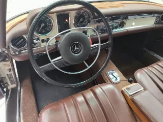 Foto 31 di 58: MERCEDES BENZ 280 SL W113 PAGODA 1969