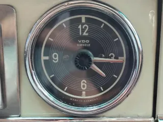 Foto 45 di 58: MERCEDES BENZ 280 SL W113 PAGODA 1969