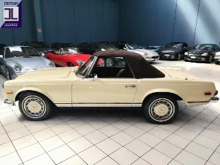 Foto 4 di 58: MERCEDES BENZ 280 SL W113 PAGODA 1969
