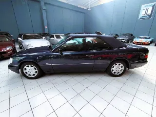 Foto 4 di 40: MERCEDES BENZ E 200 CABRIOLET 1996