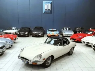 Foto 2 di 4: JAGUAR E TYPE 4.2 ROADSTER S2 1969