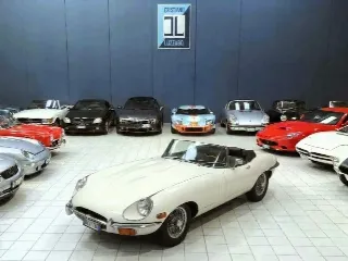 Foto 4 di 4: JAGUAR E TYPE 4.2 ROADSTER S2 1969