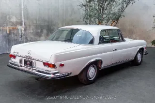 Foto 5 di 24: 1970 Mercedes Benz 280SE Sunroof Low Grille