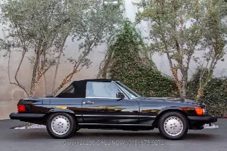 Foto 10 di 24: 1987 Mercedes Benz 560SL