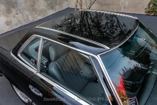 Foto 20 di 24: 1987 Mercedes Benz 560SL