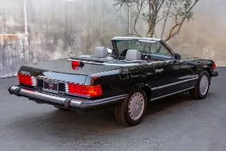 Foto 5 di 24: 1987 Mercedes Benz 560SL