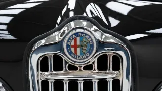 Foto 14 di 40: Alfa Romeo 1600 Giulia Spider