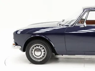Foto 28 di 40: Alfa Romeo 1750 GT Veloce Bertone