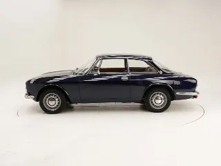 Foto 37 di 40: Alfa Romeo 1750 GT Veloce Bertone