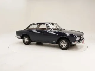 Foto 3 di 40: Alfa Romeo 1750 GT Veloce Bertone