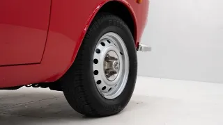 Foto 21 di 40: Alfa Romeo 2000 GT Veloce