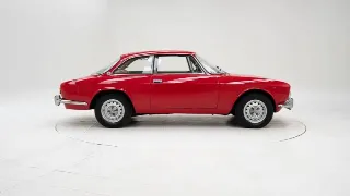 Foto 6 di 40: Alfa Romeo 2000 GT Veloce