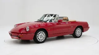 Foto 1 di 40: Alfa Romeo 2000 Spider 4