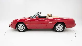 Foto 35 di 40: Alfa Romeo 2000 Spider 4