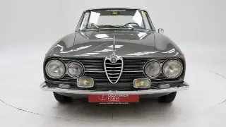 Foto 24 di 40: Alfa Romeo 2000 Sprint