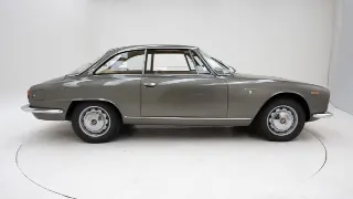 Foto 9 di 40: Alfa Romeo 2000 Sprint