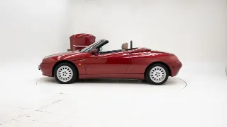 Foto 8 di 40: Alfa Romeo Spider 2.0 Twin Spark 16V