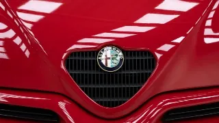Foto 12 di 40: Alfa Romeo Spider Type 916