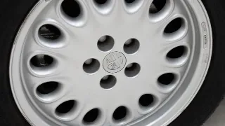 Foto 23 di 40: Alfa Romeo Spider Type 916